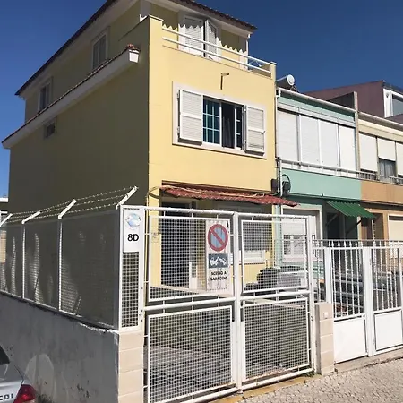 Refugio Popular بيت شباب Lisboa