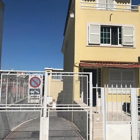 بيت شباب Refugio Popular *